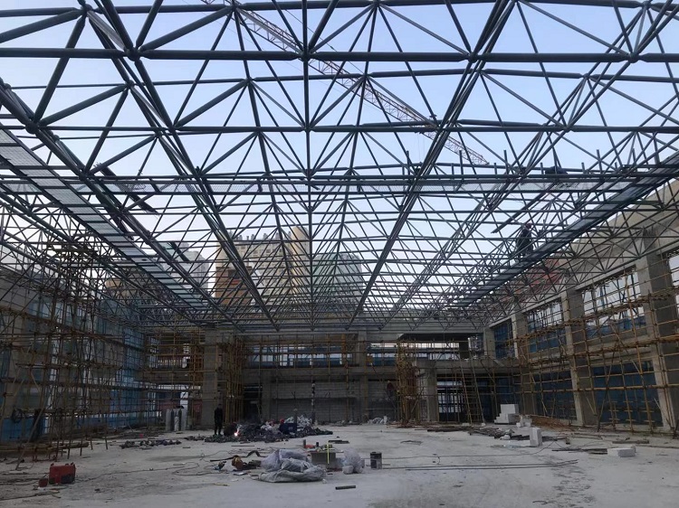 凤城第一附属小学体育馆网架